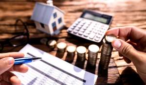 Impozitele pe case și apartamente se schimbă din 2027. Cum va stabili e-Proprietatea cât valorează locuința şi cine va plăti mai mult