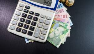 Când trebuie să plătești impozit dacă ai câștigat la pariuri, Loto sau cazino. Cât îți oprește statul în 2026