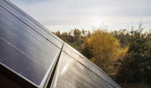 Cât mai produc panourile fotovoltaice în septembrie, octombrie și noiembrie. Diferența uriașă față de lunile de vară