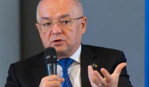 De unde vin veniturile uriaşe ale lui Emil Boc. Salariul de primar reprezintă doar una dintre sursele declarate