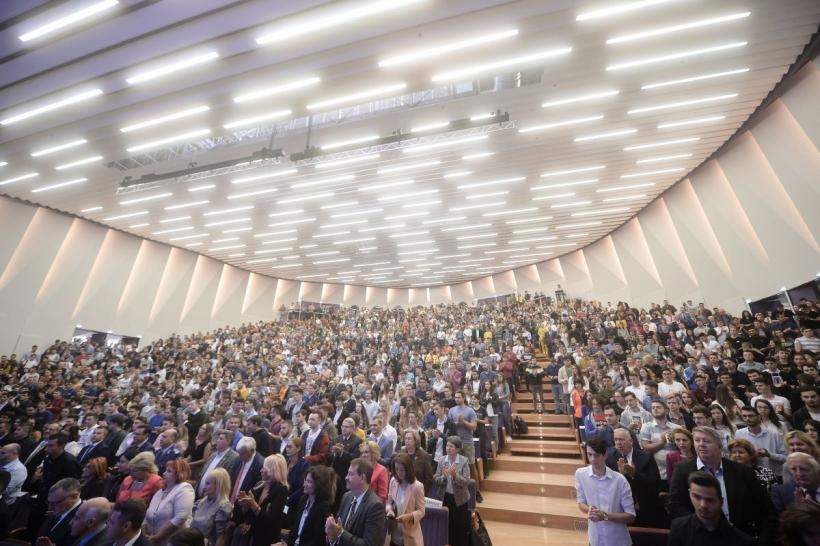 Admitere la facultate 2026: Cele mai căutate specializări din România. Unde intri doar cu media de la BAC și unde examenul rămâne obligatoriu