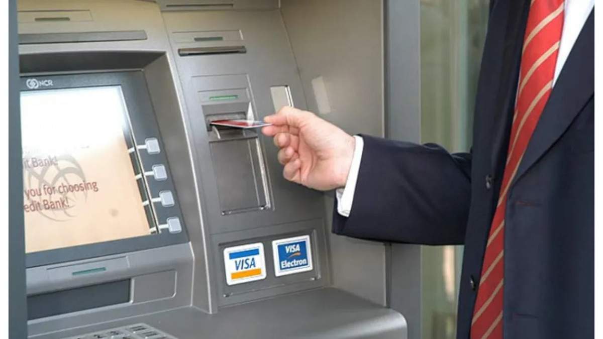 Statul impozitează banii românilor din bănci. De la ce sumă îţi dispar 16% din conturi