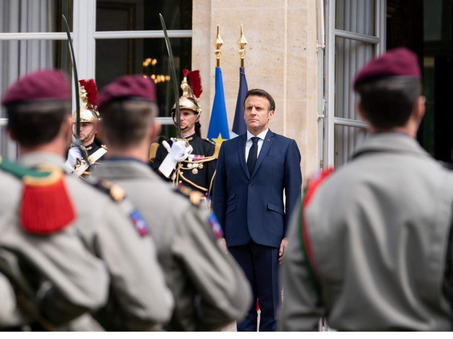 Volodimir Zelenski se întâlnește cu Emmanuel Macron în Franța, după discuțiile privind acordul de pace între SUA și Ucraina