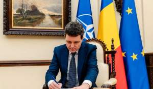 Nicuşor Dan nu a mai aşteptat revenirea în ţară, a semnat decretele la Bruxelles. Se aplică imediat