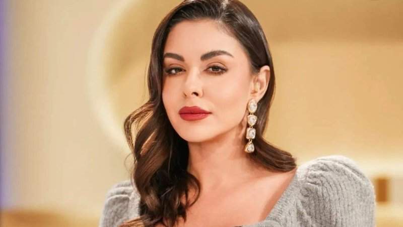Natalia Mateuț a pus inimile bărbaților pe jar! Cât de sexy este prezentatoarea de la Antena Stars