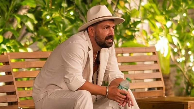 Marian Grozavu de la Insula Iubirii și-a accidentat mașina! Primele imagini