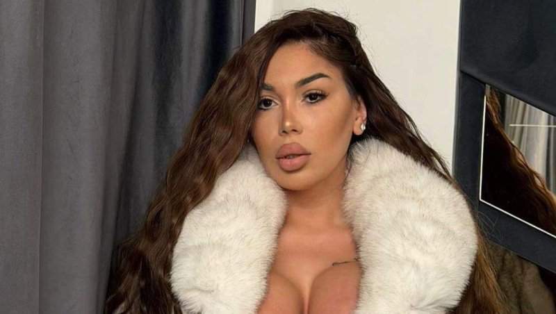 Alexandra Alișorii, dezvăluiri explozive! Tiktokerița aduce acuzații clinicii în care s-a operat la sâni