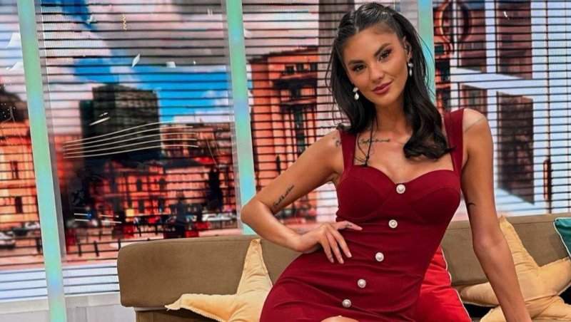 Ramona Olaru radiază de fericire de când este într-o relație! Ce face asistenta de la Neatza în ziua ei liberă