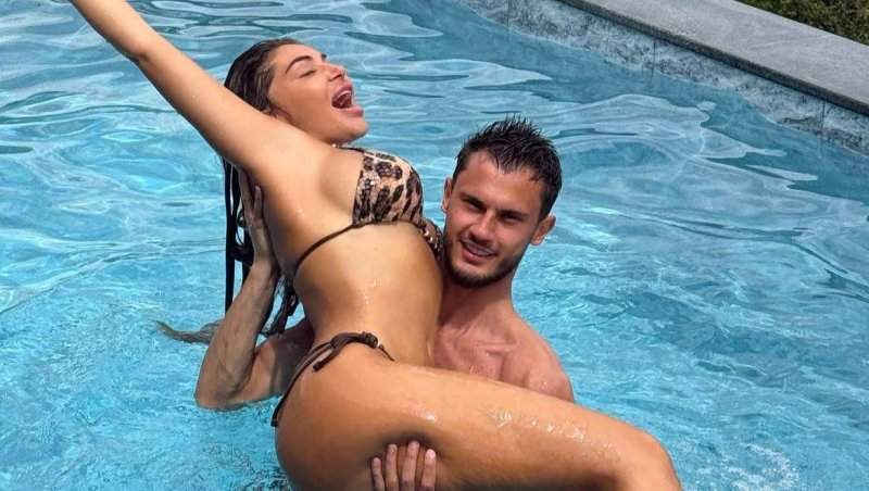 Cele mai hot imagini cu Elena Ionescu și iubitul cu 13 ani mai tânăr! În ce ipostaze s-au fotografiat cei doi
