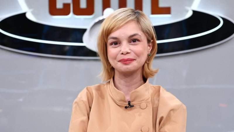 Transformarea prin care a trecut Adela Gache, fosta concurentă de la Chefi la cuțite. La ce schimbare de look a apelat