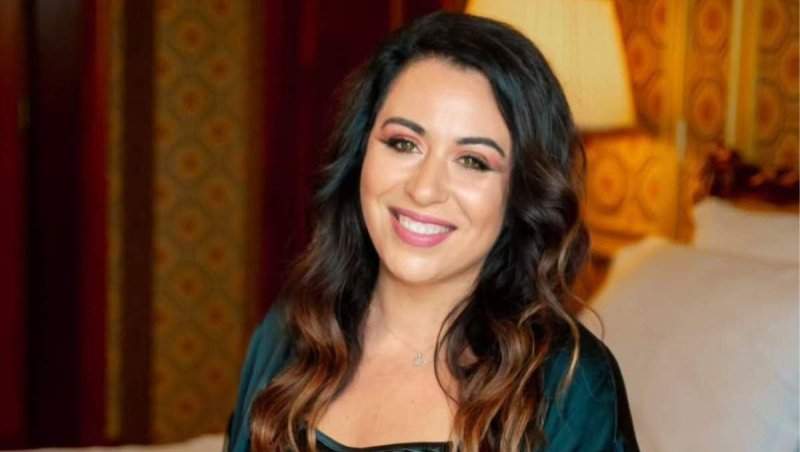 Oana Roman, criticată pentru că doarme în pat cu câinele. Cum a răspuns vedeta