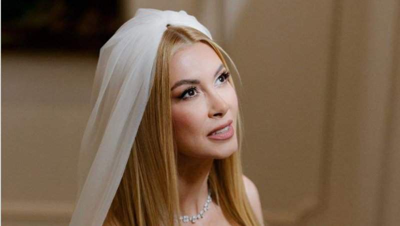 Noi imagini cu Andreea Bălan, în rochie de mireasă! Artista a scris un mesaj emoționant