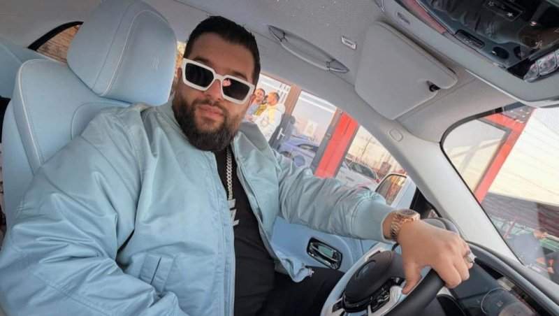 Tzancă Uraganu, certat de fani, în timp ce se afla la volan! Gestul manelistului care nu a putut trece neobservat