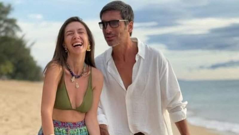 Cum îl seduce Adela Popescu de la distanță pe Radu Vâlcan, aflat la filmările pentru Insula Iubirii