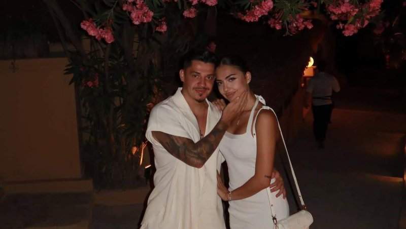 Vanessa și Bogdan de la Ploiești, vacanță de vis într-o destinație luxoasă. Imagini incredibile cu cei doi îndrăgostiți