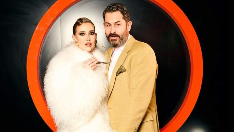 Iulia Albu și Mike sunt din ce în ce mai bine! Ce îi dă de gol