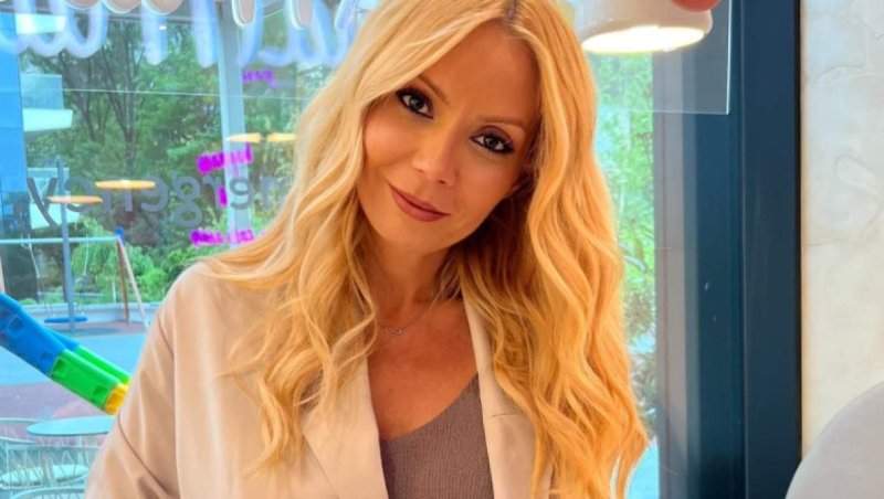 Fiica Dacianei Sârbu ar fi ajuns în țară! Irina a fost blocată în Orientul Mijlociu