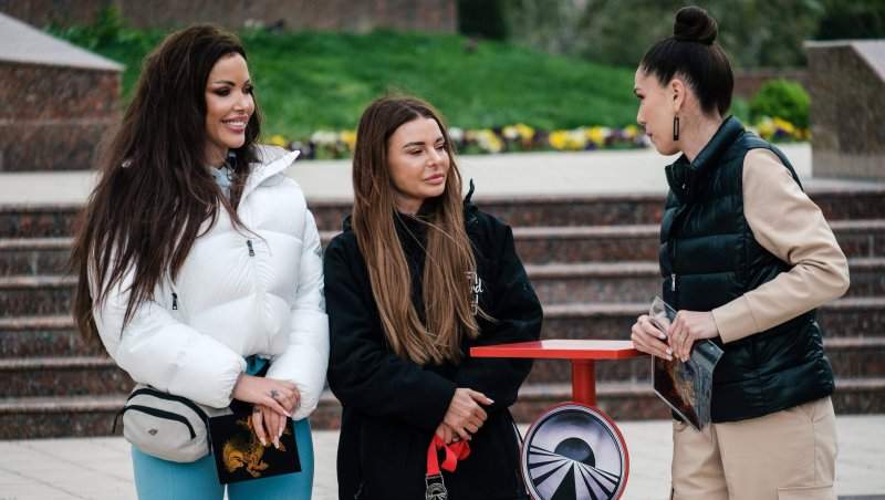 Imagini rare cu Loredana Chivu și Ana Maria Mocanu de când erau asistente TV. Cum arătau concurentele de la Asia Express