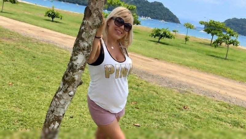 Imagine rară cu Elena Udrea însărcinată! Fostul ministru se mândrește cu o fetiță superbă