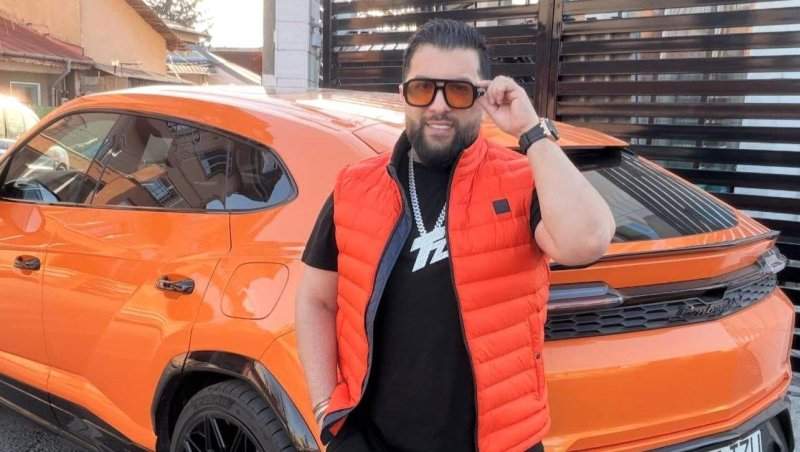 Tzancă Uraganu a rămas șocat când a văzut ce a primit prietenul lui în plicul de dar! Nimeni nu se aștepta la asta