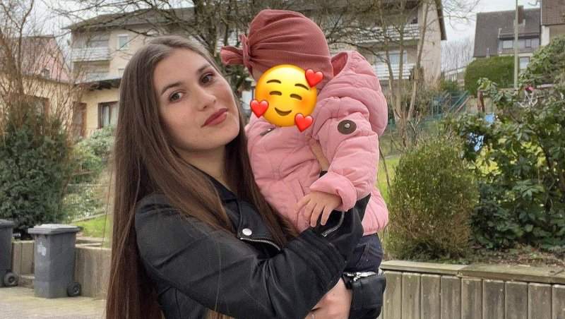 Alina Mădălina și-a revăzut fiica! Ce cadou i-a făcut micuței