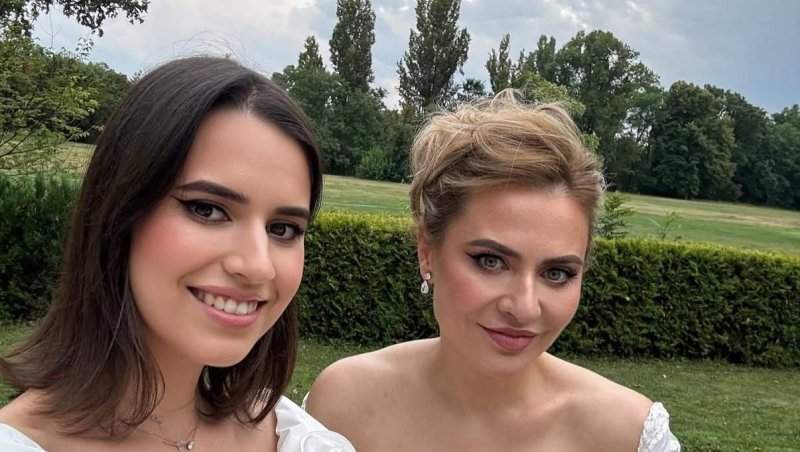Cum arată ginerele Adinei Buzatu! Creatoarea de modă urmează să fie soacră mică