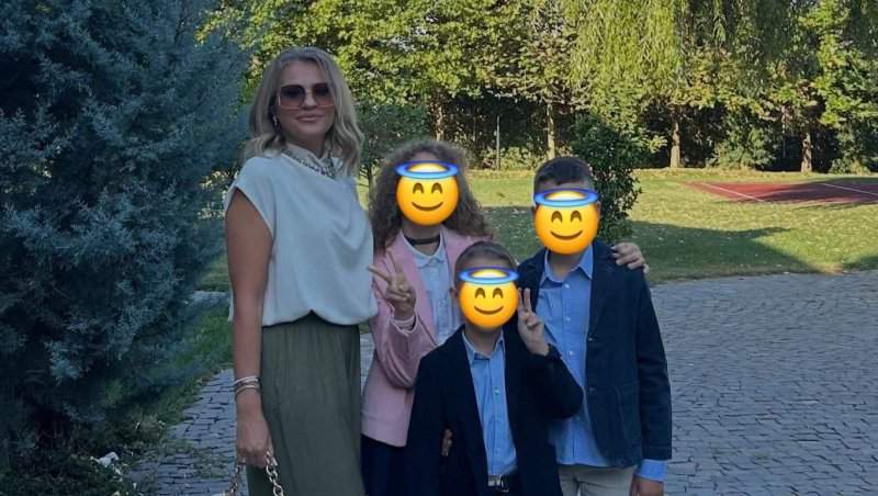Mirela Vaida, luată prin surprindere de unul dintre fiii săi. Prezentatoarea de la Acces Direct s-a emoționat profund