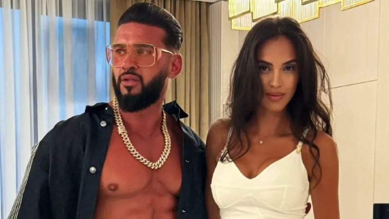 Dorian Popa s-a fotografiat cu soția însărcinată! Andreea are burtica foarte mare