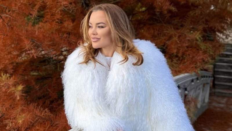 Carmen de la Sălciua, schimbare radicală în stilul de viață! La ce va renunța complet artista timp de 6 luni