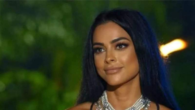 Ema Oprișan de la Insula Iubirii a dezvăluit de ce s-a despărțit de Răzvan Kovacs. Bruneta a dezmințit zvonurile