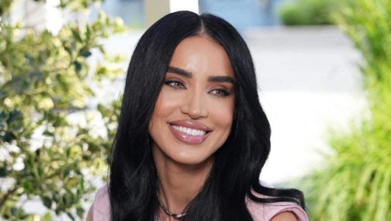 Adelina Pestrițu a rămas fără contul de Instagram! Ce mesaj le-a transmis vedeta fanilor săi