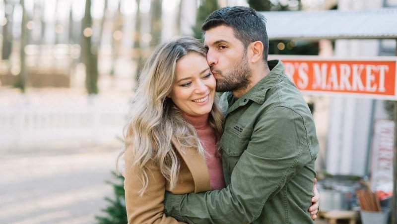 Laura Cosoi a arătat imagini emoționante filmate imediat după ce a născut! Soțul vedetei era epuizat