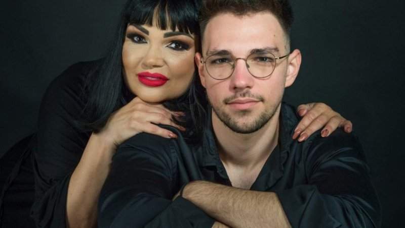 Ce manea i-a dedicat Andrew mamei sale, Ozana Barabancea! Cum a reacționat artista