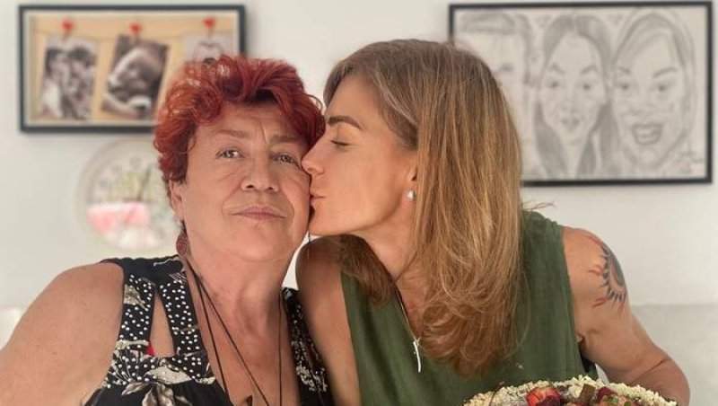 Roxana Ciuhulescu și-a înmormântat mama. Mărturisiri emoționante după ce a condus-o pe ultimul drum