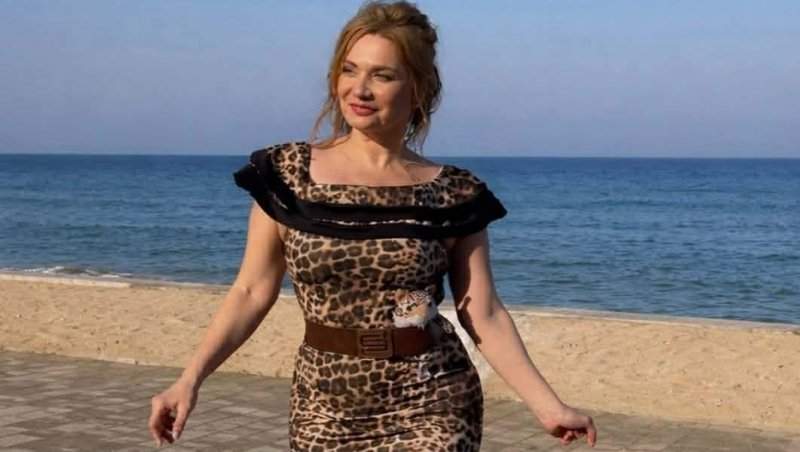 Cristina Cioran, pusă la zid că a făcut copii prea târziu! Cum a reacționat: ”Ar trebui să fie bunică”