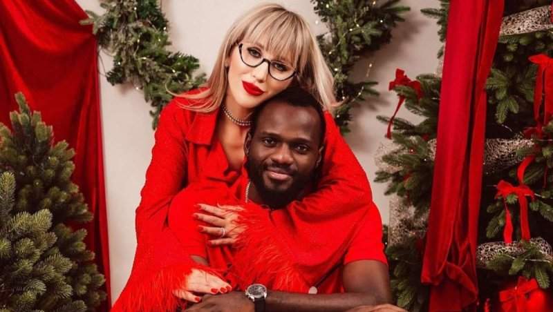 Val de ironii despre Dana Roba după împăcarea cu iubitul! O influenceriță a făcut declarații savuroase: ”Nu îi mai dă dreptul la telefon”