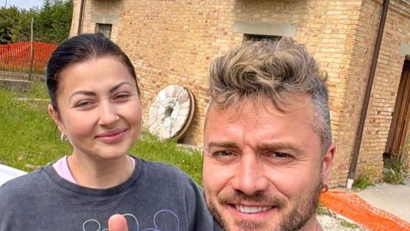 Cum arată curtea casei din Italia a Gabrielei Cristea! Zici că e moșie