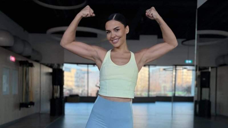 Incredibil cât a slăbit Andreea Popescu în patru luni cu injecțiile de slăbit! I-a căzut părul de la asta