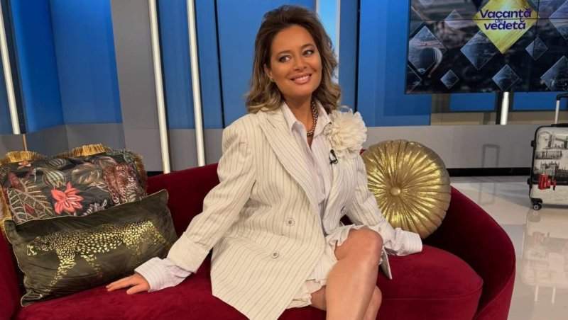 Cum se răsfață Laura Cosoi de când este însărcinată. Superba prezentatoare nu se ascunde de fanii săi