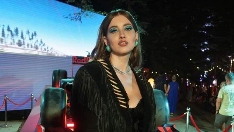 Ce a găsit Iulia Albu în mașina de spălat vase. Nu te-ai aștepta la asta