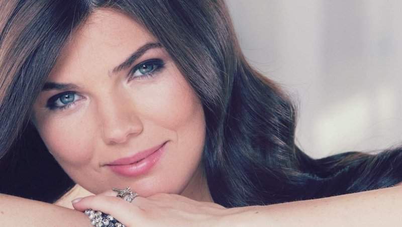 Zi specială pentru Paula Seling. Artista își sărbătorește fiica, pe Elena: "Sufletul meu"