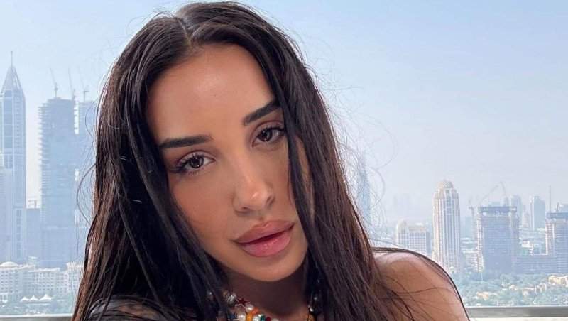 Cupidon a lovit-o pe Cristina Ștefania! Ce apariție sexy și-a făcut logodnica lui Speak, de Valentine's Day