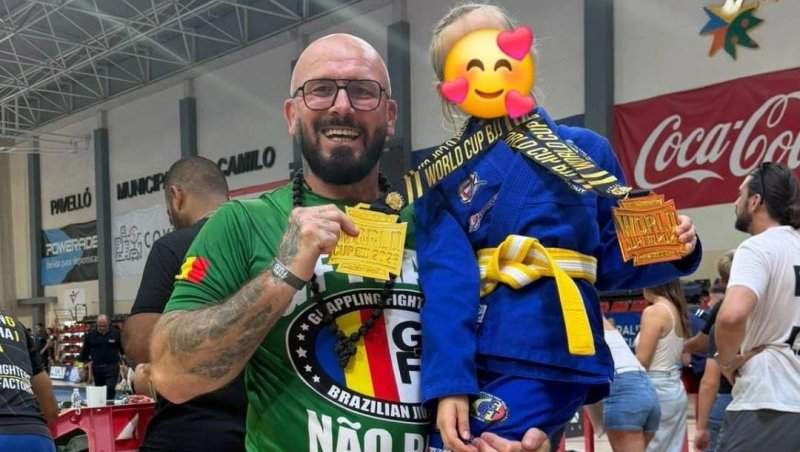 Fiica lui Cătălin Zmărăndescu, Matilda, dublă campioană mondială la Brazilian Jujitsu, la doar 8 ani! Declarații exclusive