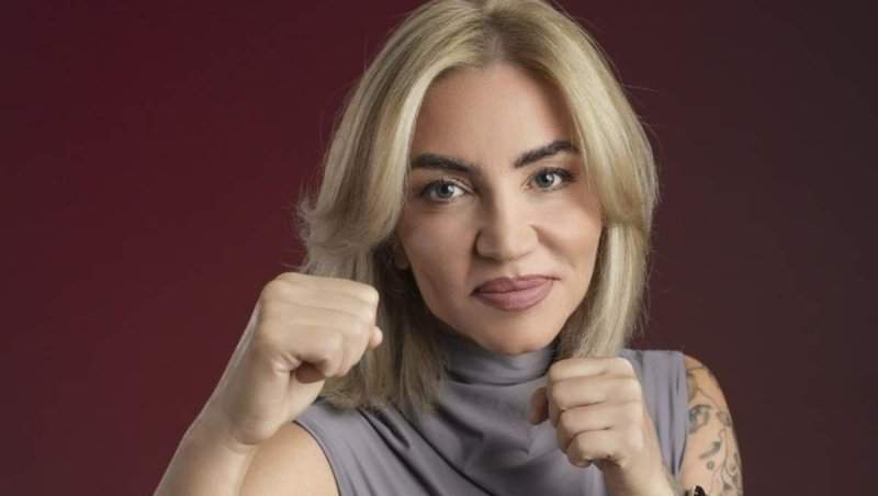 Larisa Uță a făcut primele declarații după ce a ieșit din operație. Cum se simte fosta concurentă de la Survivor