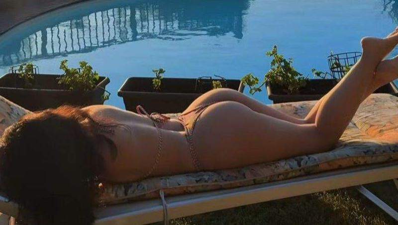 Azaleea Necula, apariție incendiară! Actrița arată de senzație în costum de baie