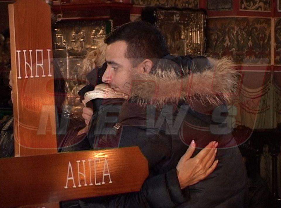 EXCLUSIV / Împăcare istorică la înmormântarea mamei Danielei Gyorfi. Vezi cine i-a fost alături cântăreţei! / VIDEO