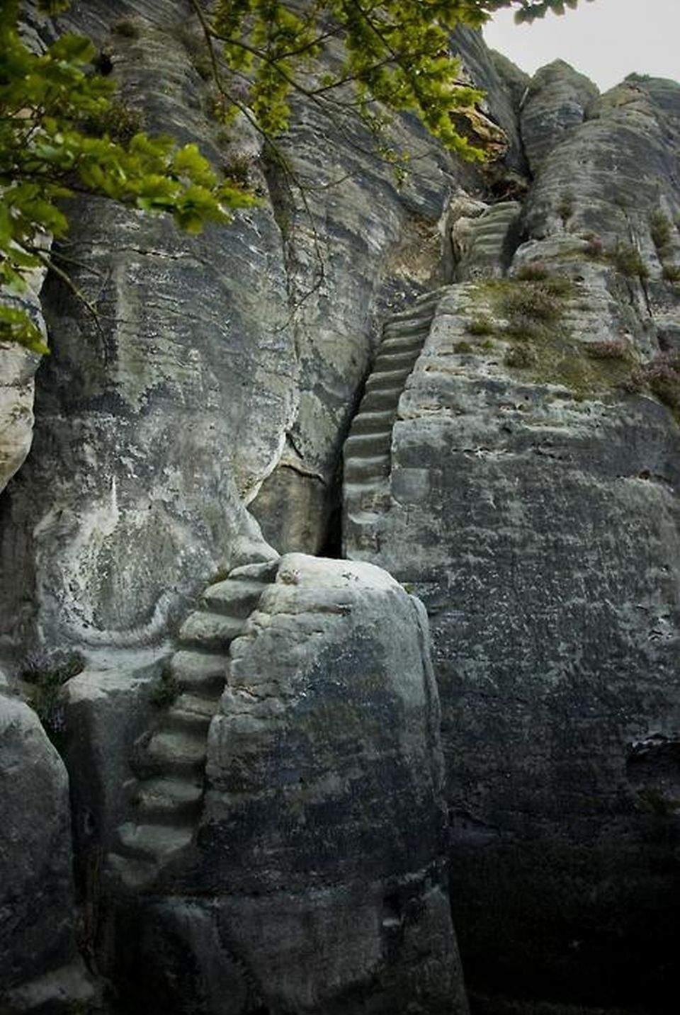 Cele mai fascinante scări din LUME!!! Aceste imagini îţi vor tăia respiraţia / GALERIE FOTO INCENDIARĂ