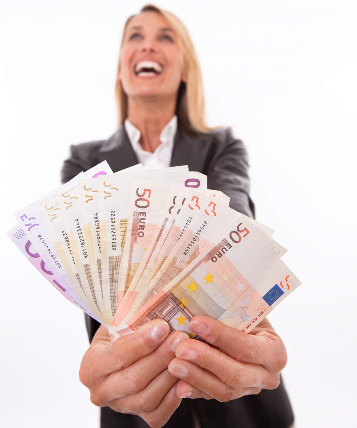 Bugetarii pot fi fericiţi! Vor avea parte de creşteri salariale record
