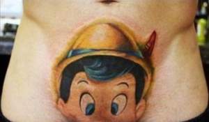 Tatuajul care le lasă pe fete cu gura căscată. Vezi ce şi-a tatuat bărbatul, dar mai ales unde!