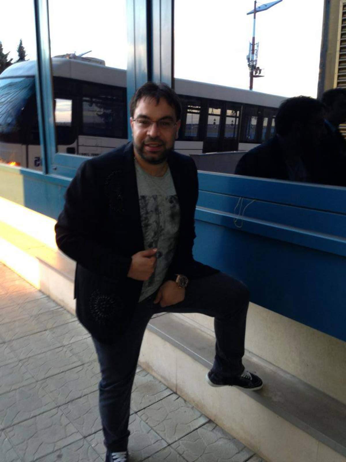 Verişoara lui Florin Salam îşi exprimă frustrarea: "Toţi maneliştii se drogheaza, începând cu Vijelie"